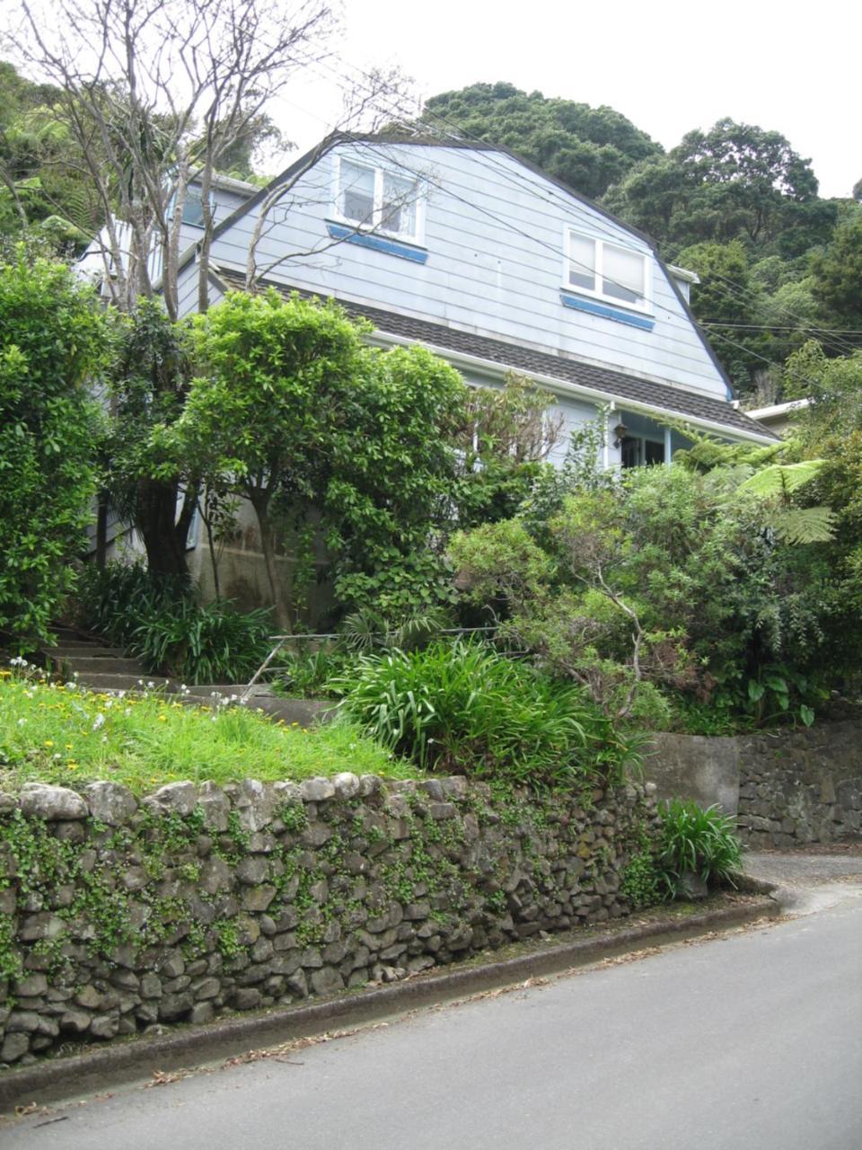 Bush House Bed and Breakfast Lower Hutt Exteriör bild